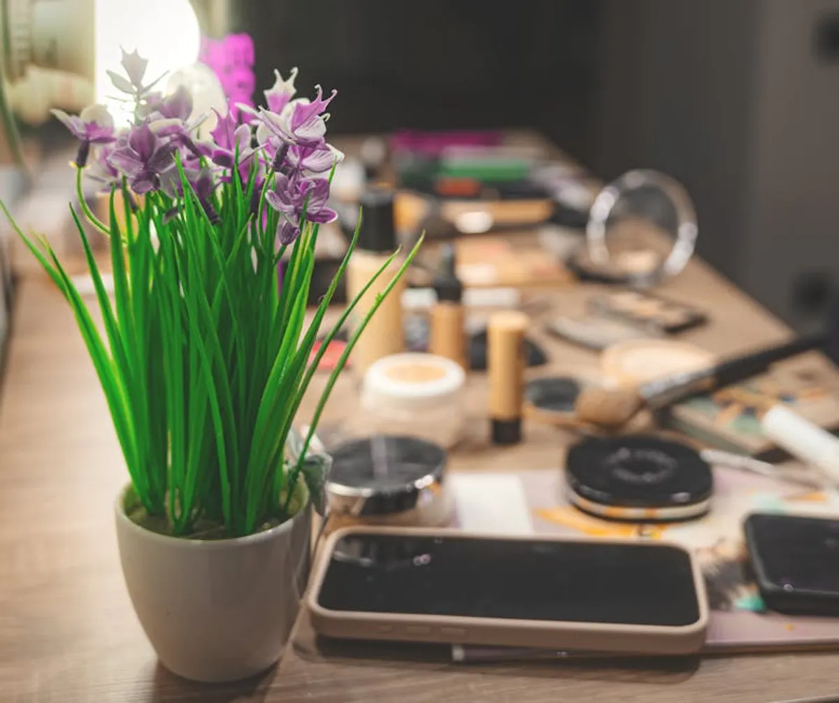 Makeup Expiration Dates: What to Throw Away