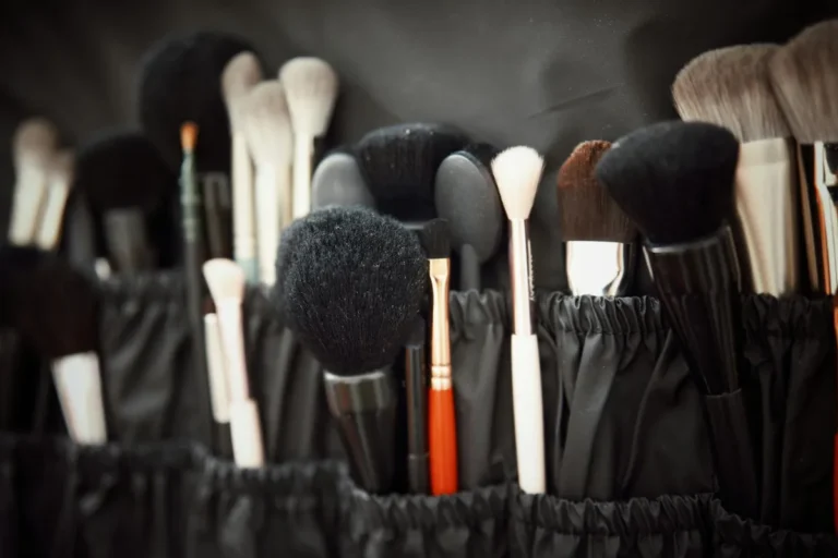 5 Beauty Tools Worth Buying (And 4 That Are Just Marketing)